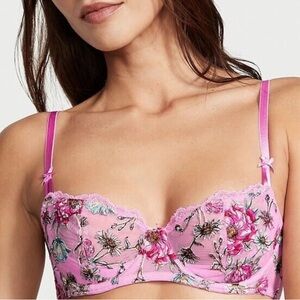Pink floral embroidered Victoria’s Secret dream angels lace unlined bra